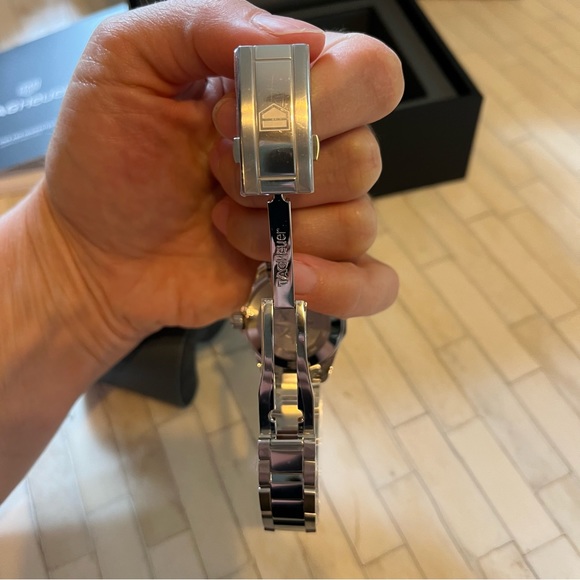 New in Box TAG HEUER AQUARACER PROFESSIONAL 200 Quartz Watch 30 mm Steel - Picture 6 of 16